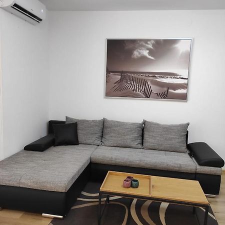 Apartman Branimir Новаля Екстер'єр фото