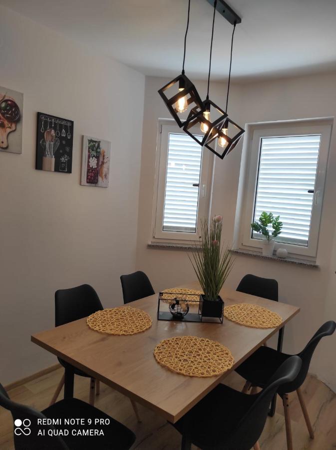 Apartman Branimir Новаля Екстер'єр фото