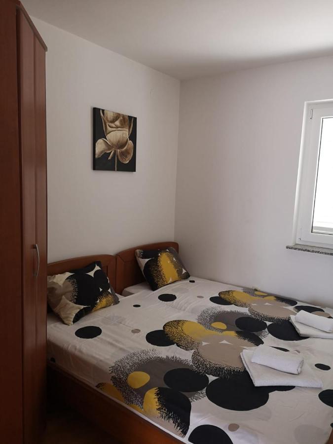 Apartman Branimir Новаля Екстер'єр фото